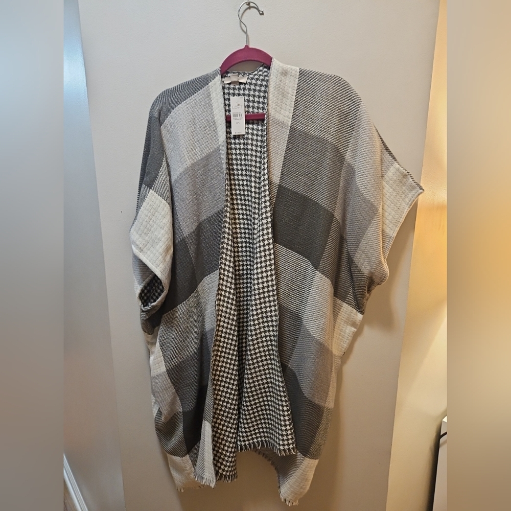Loft Gray Reversible Check Plaid Herringbone Sweater Poncho Medium Large NWT